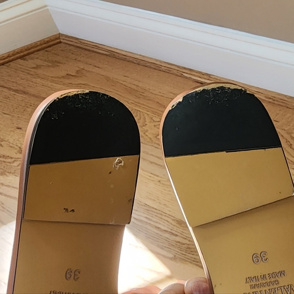 Authentic Valentino Rockstud Slides - Picture 3 of 14